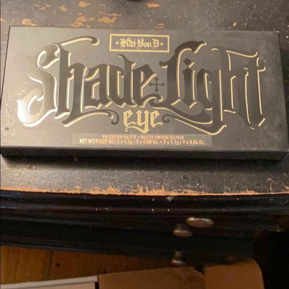 KVD original Shade + light eye contour palette